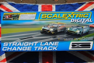 ScaleXtric C7036 STRAIGHT LANE CHANGE TRACK